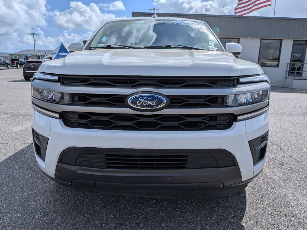 Certified 2024 Ford Expedition Max XLT image 3