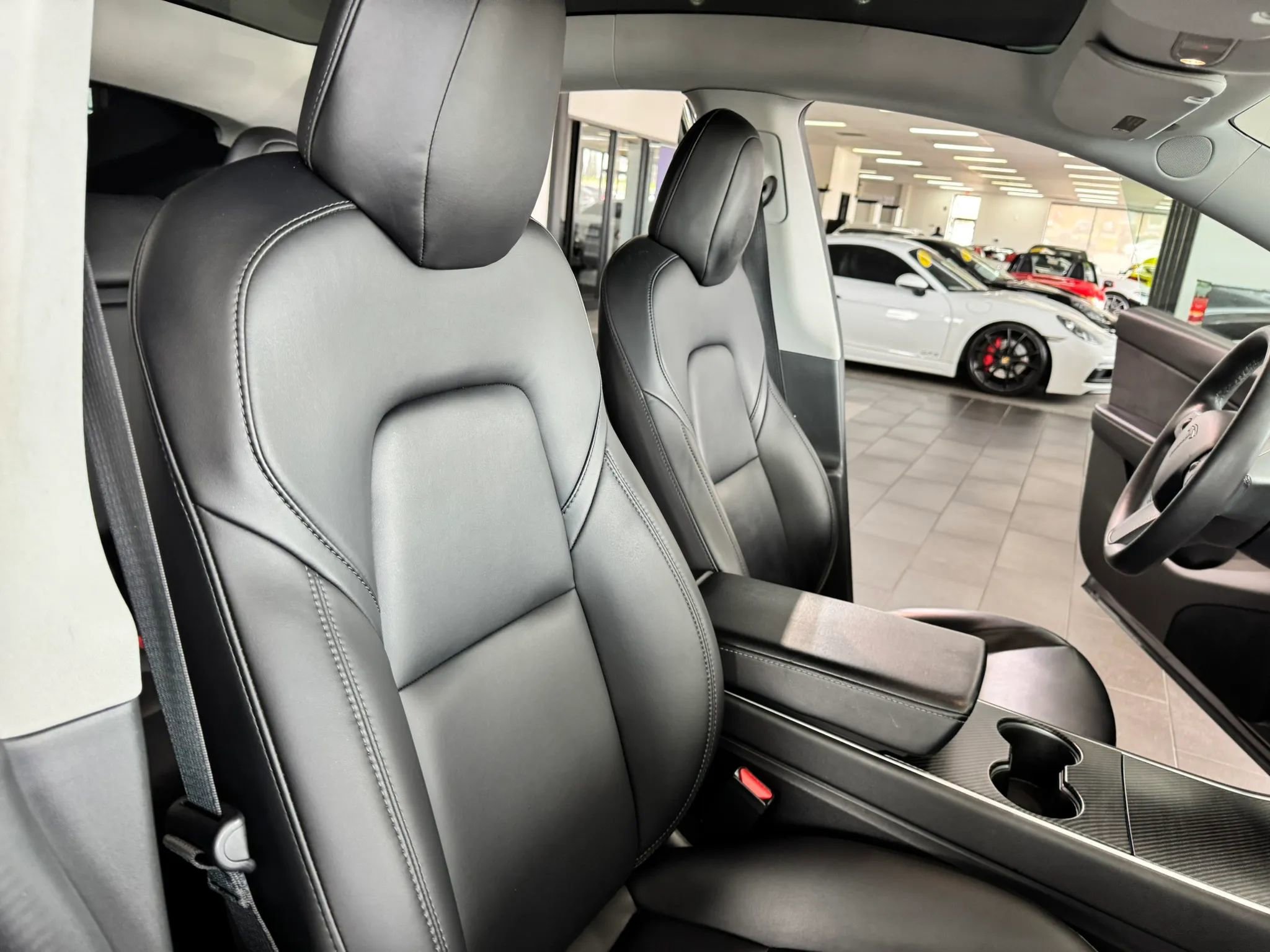 Used 2020 Tesla Model Y Long Range image 13