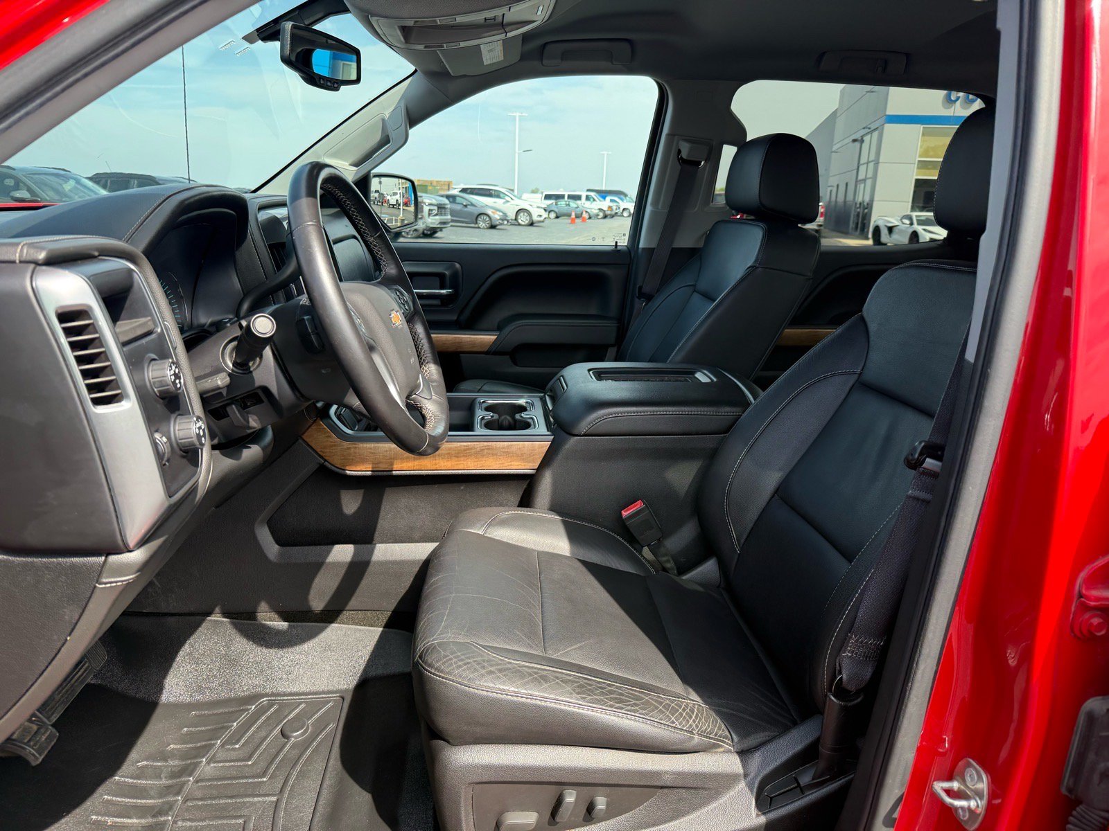 Used 2016 Chevrolet Silverado 1500 LTZ w/ Sport Package AWD/4WD image 12