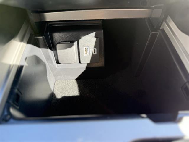 Certified 2021 Ford Explorer XLT w/ Equipment Group 202A image 17