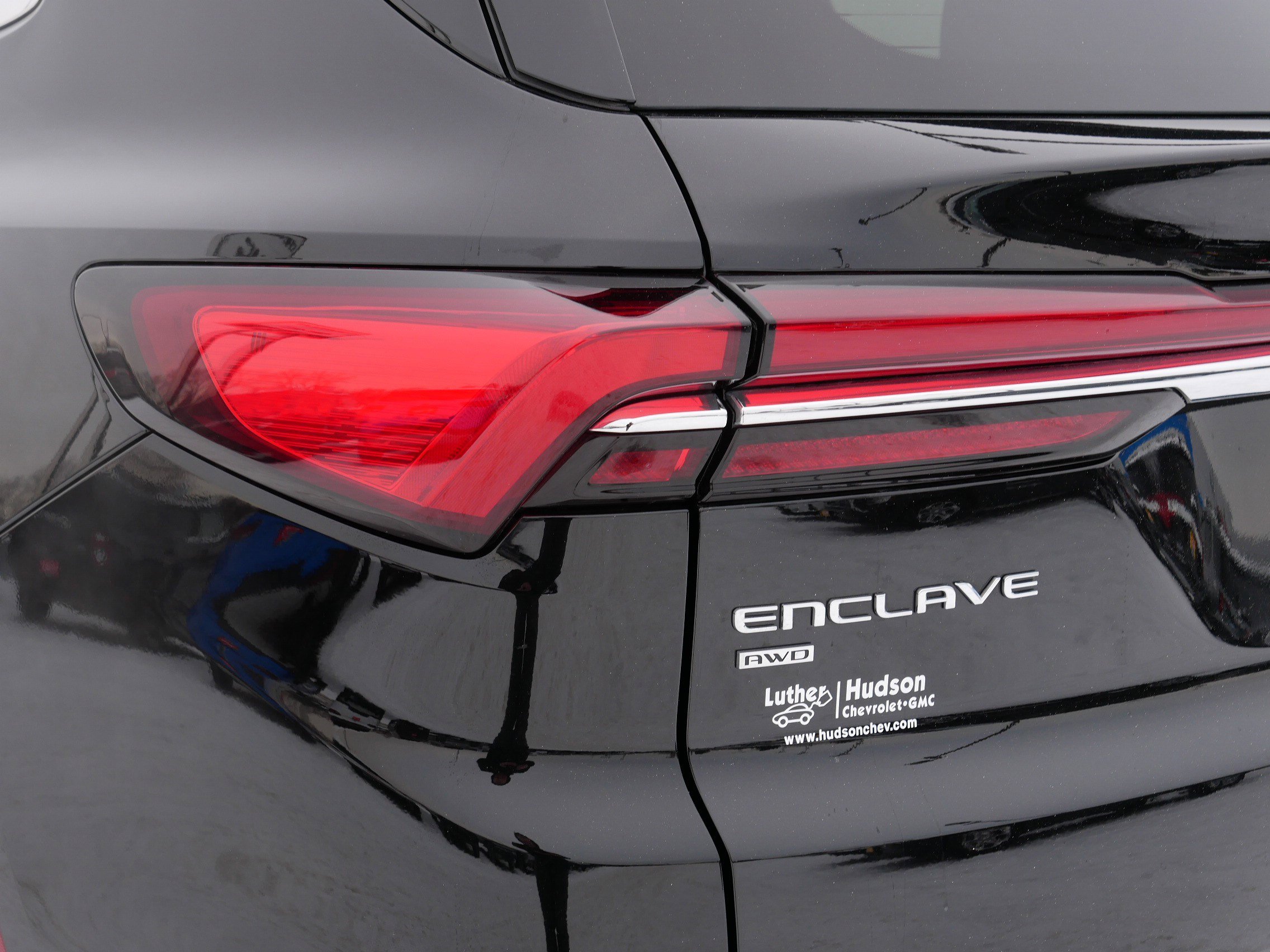 Used 2025 Buick Enclave Preferred image 17