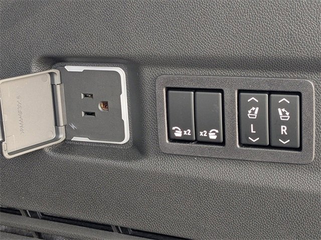 New 2026 GMC Yukon Elevation w/ Elevation Premium Package image 14