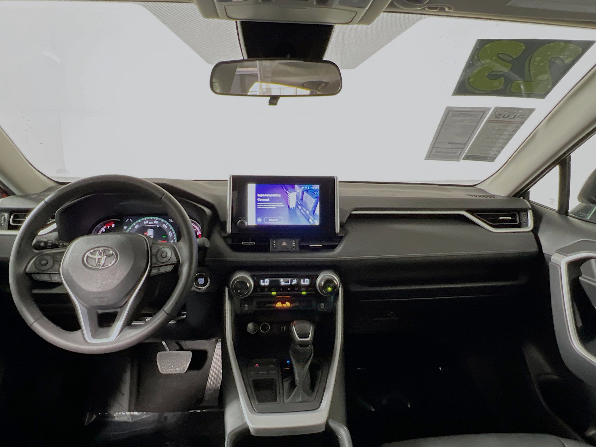 Used 2023 Toyota RAV4 XLE Premium image 30