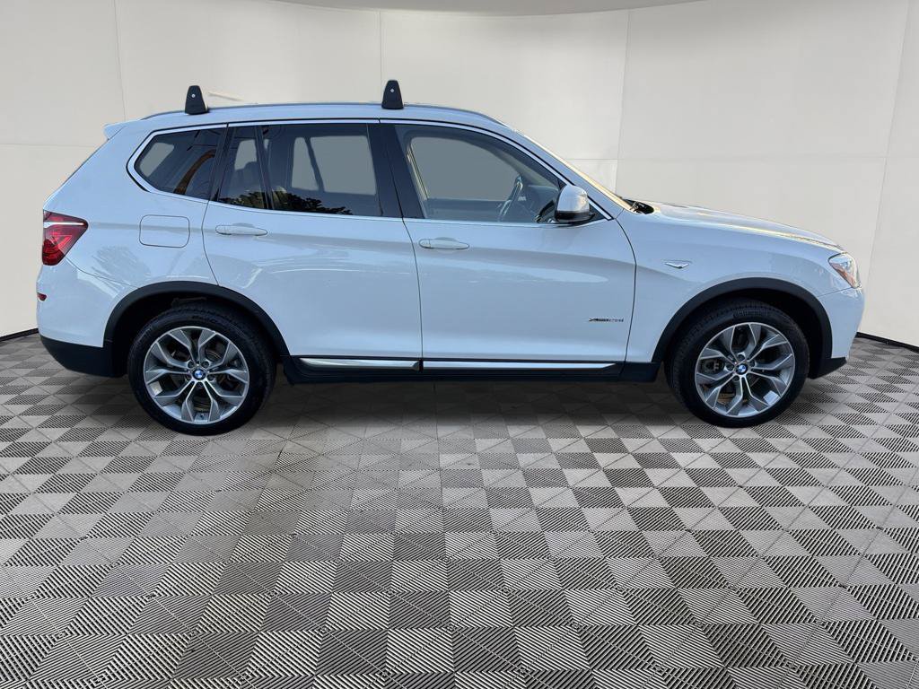 Used 2017 BMW X3 xDrive28i AWD/4WD image 9