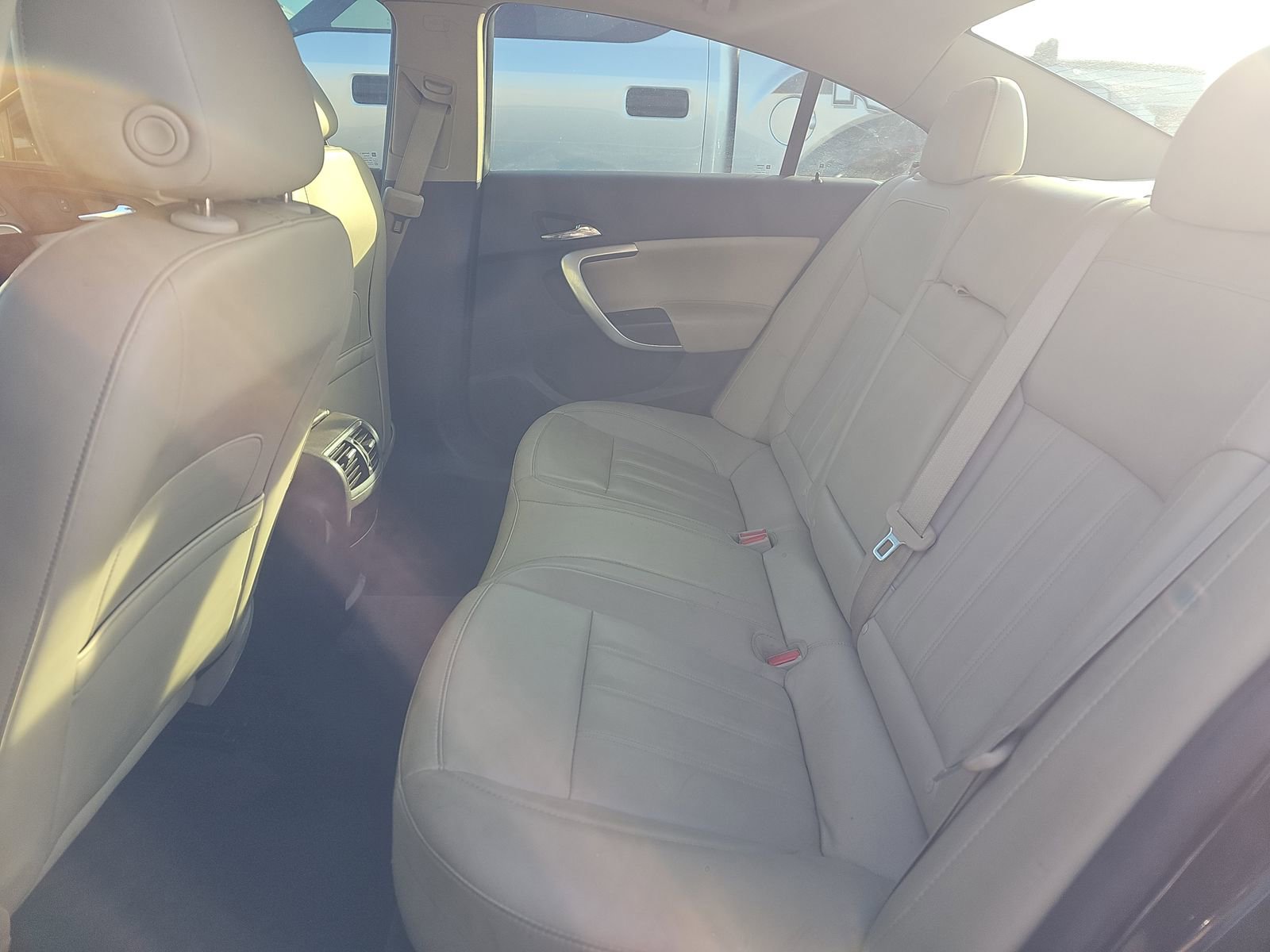 Used 2017 Buick Regal Sport Touring image 16