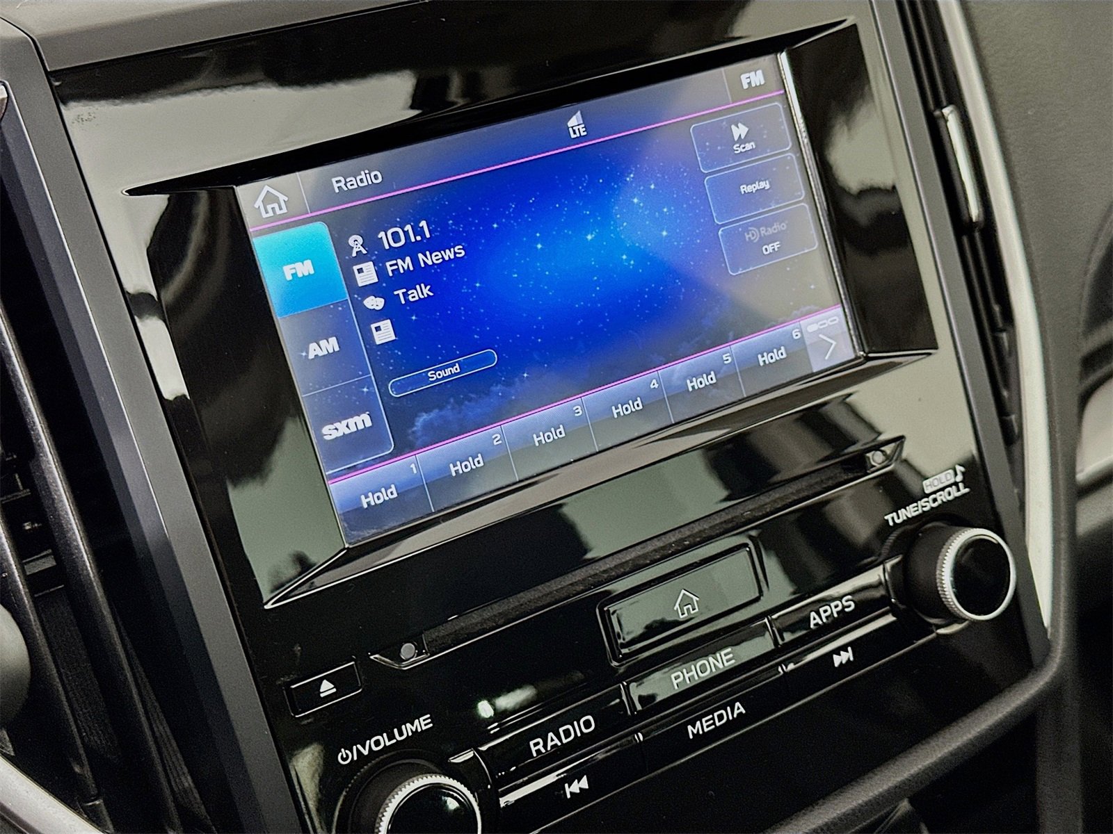 Used 2020 Subaru Forester Premium image 14