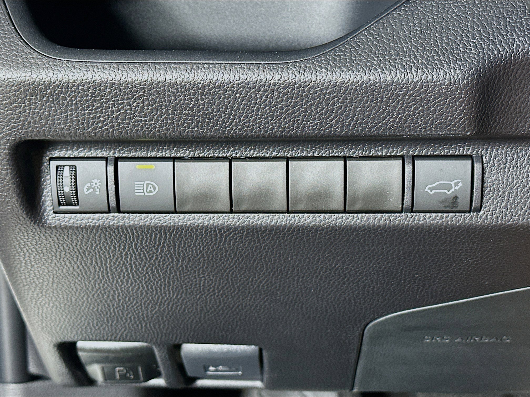 Used 2025 Toyota RAV4 XLE w/ Convenience Package image 17