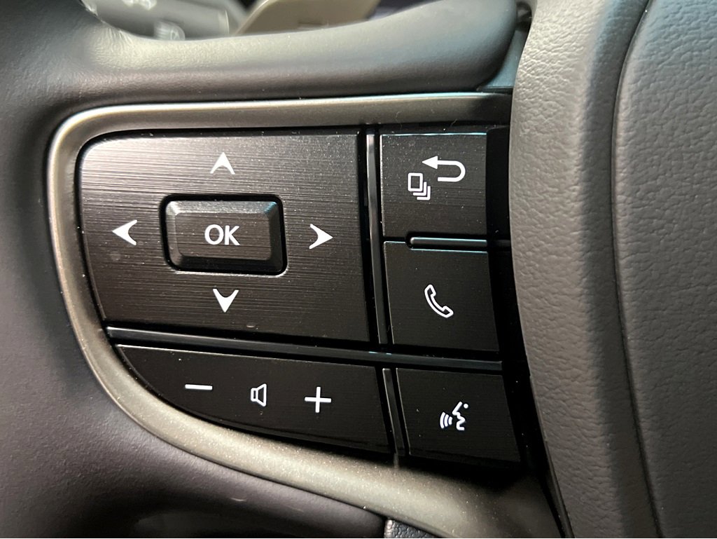 New 2025 Lexus ES 350 w/ Premium Package image 12