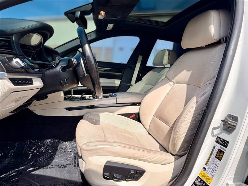 Used 2015 BMW 750Li xDrive AWD/4WD image 6
