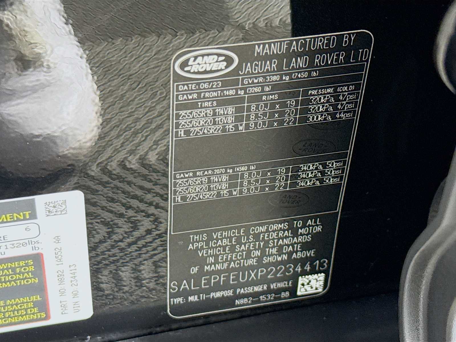 Used 2023 Land Rover Defender 130 SE AWD/4WD image 30