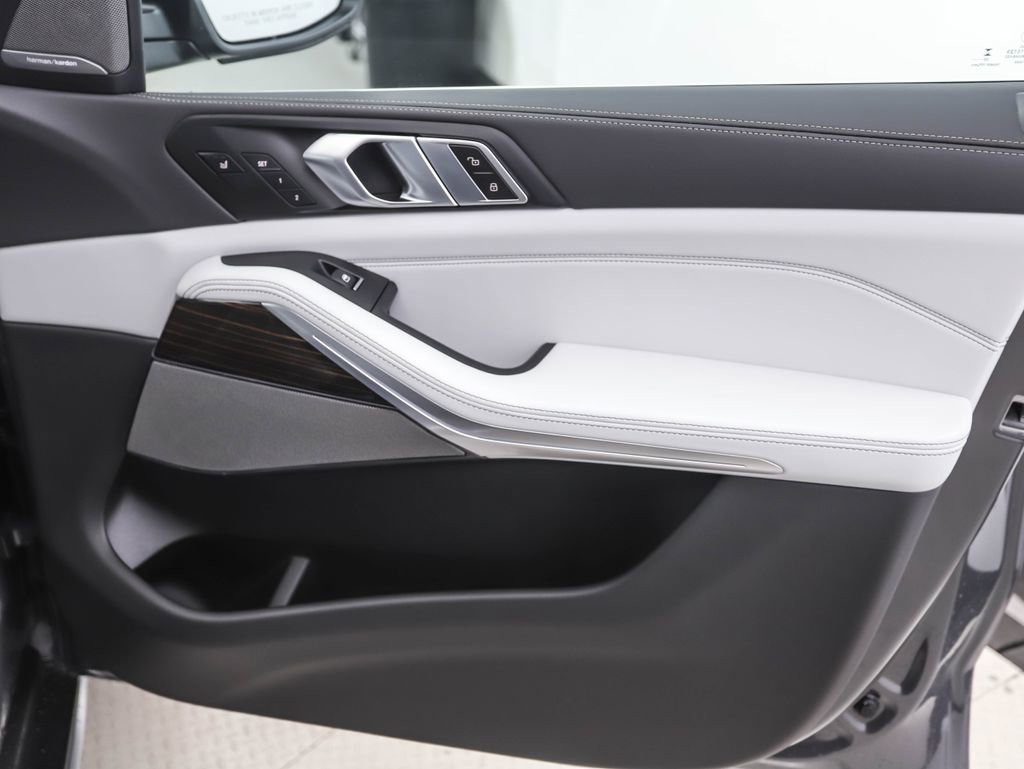 Used 2026 BMW X5 xDrive40i image 29