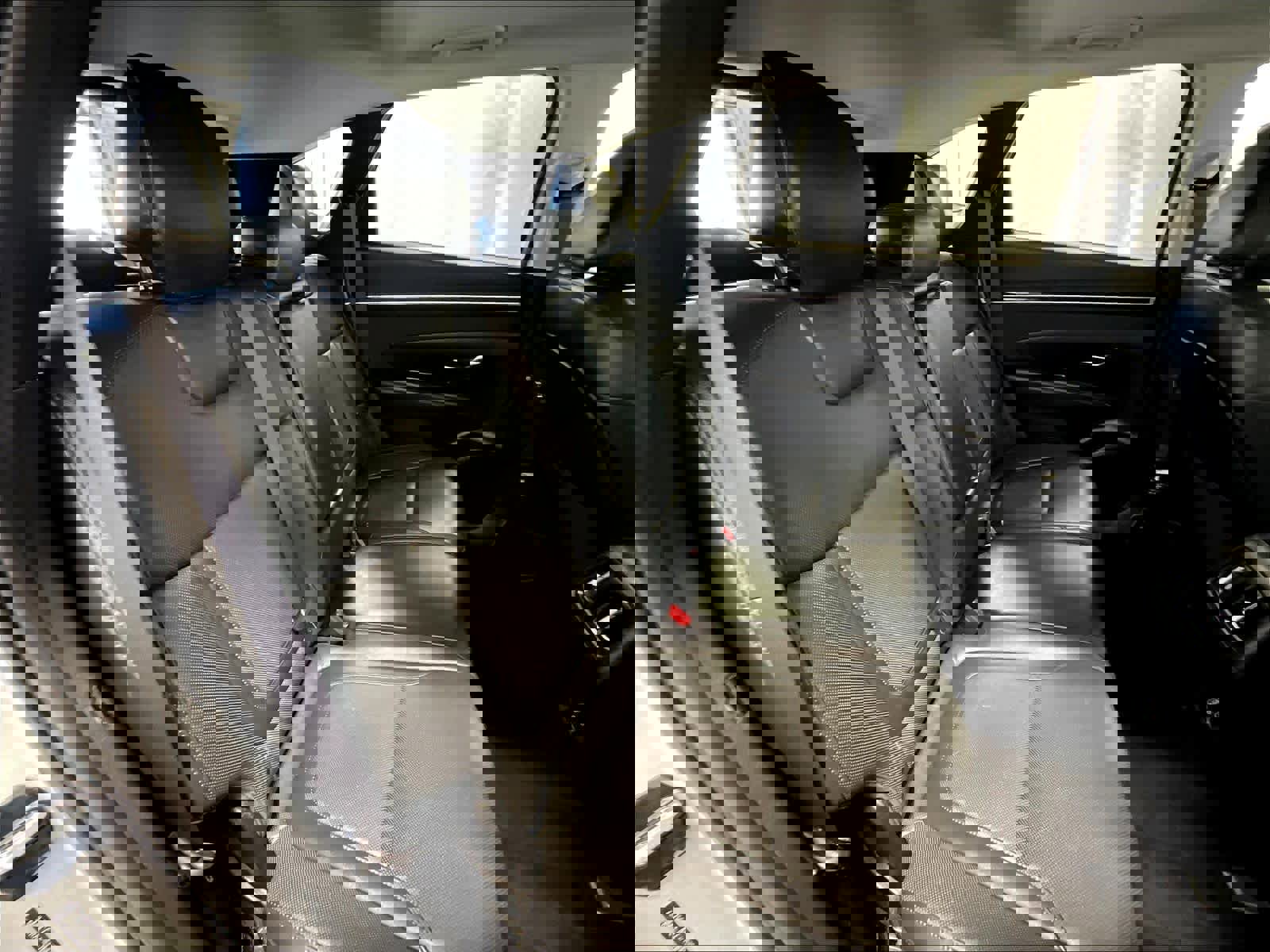 Used 2022 Hyundai Tucson SEL w/ Convenience + Premium Package AWD/4WD image 16