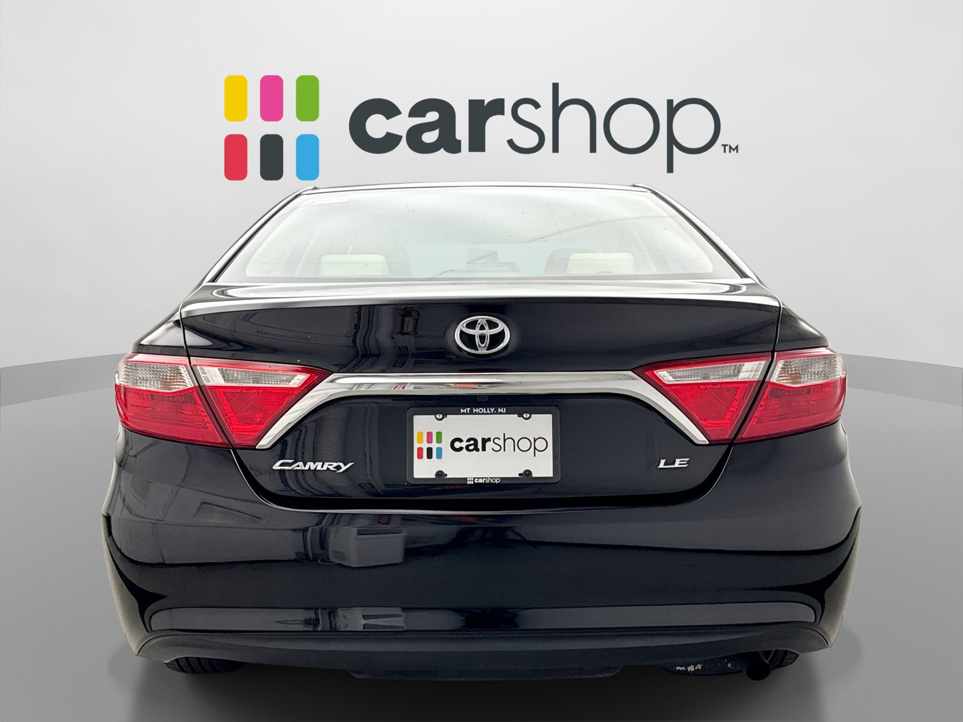 Used 2017 Toyota Camry LE FWD image 4
