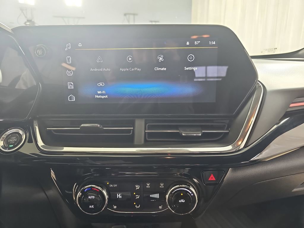 Certified 2024 Chevrolet Trax RS w/ Driver Confidence Package image 26