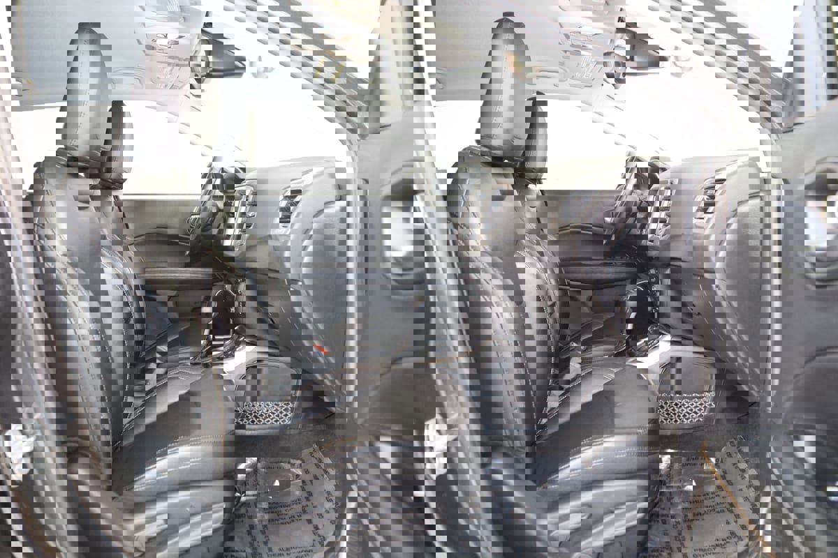 Used 2018 Jeep Compass Latitude w/ Popular Equipment Group image 11