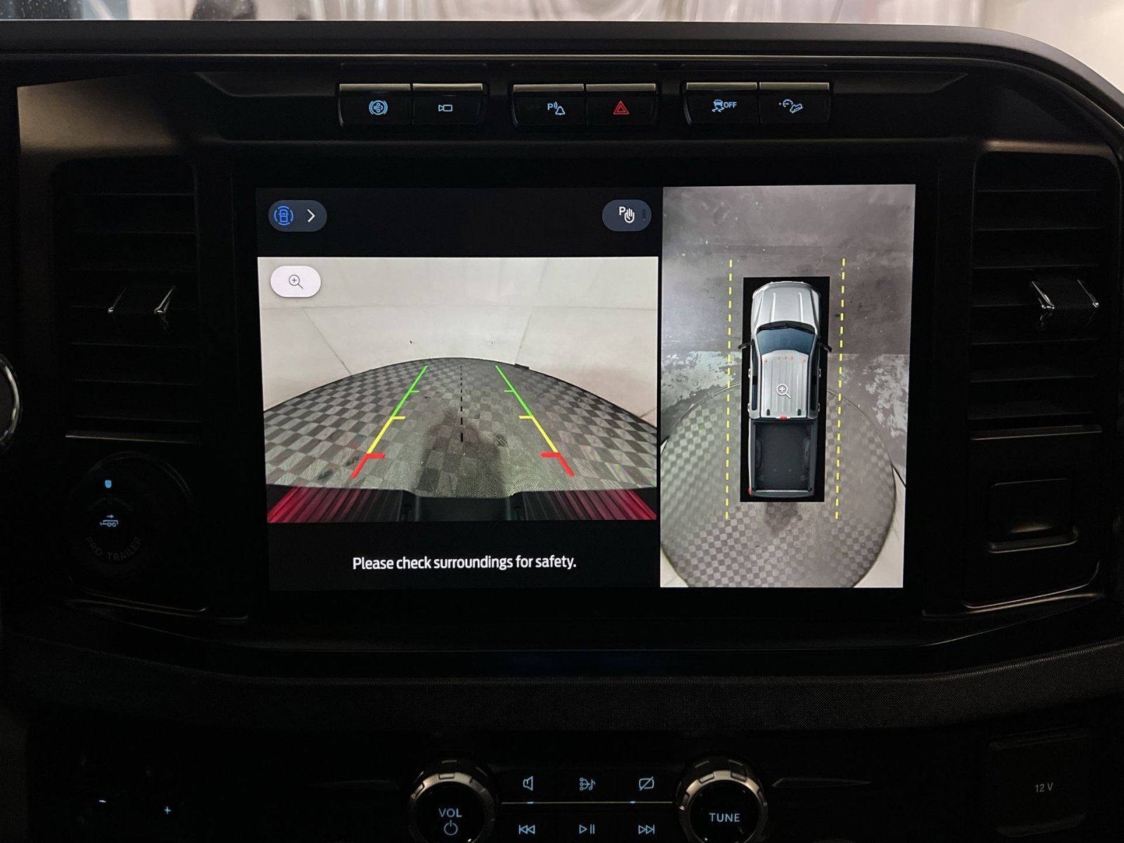 Used 2023 Ford F250 Limited w/ FX4 Off-Road Package image 19