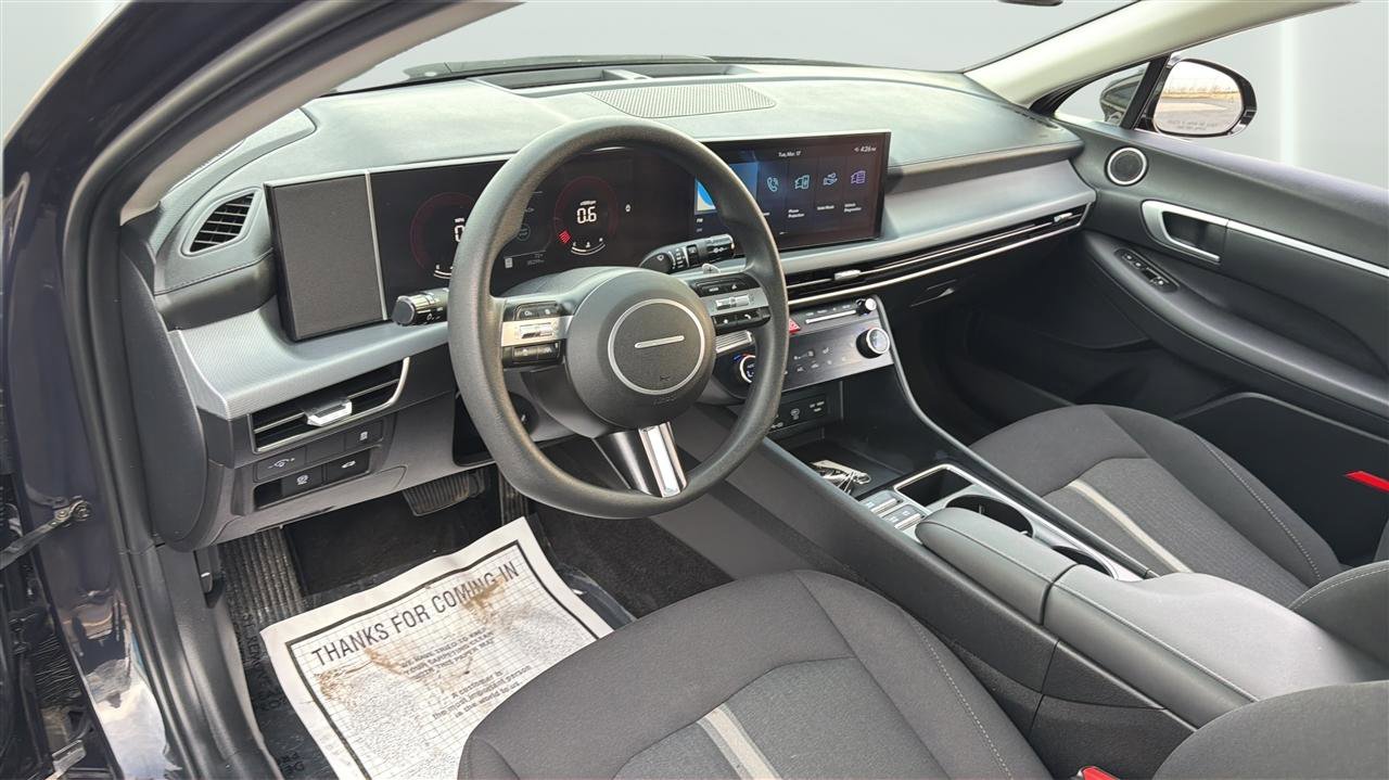 Used 2025 Hyundai Sonata SEL FWD image 16