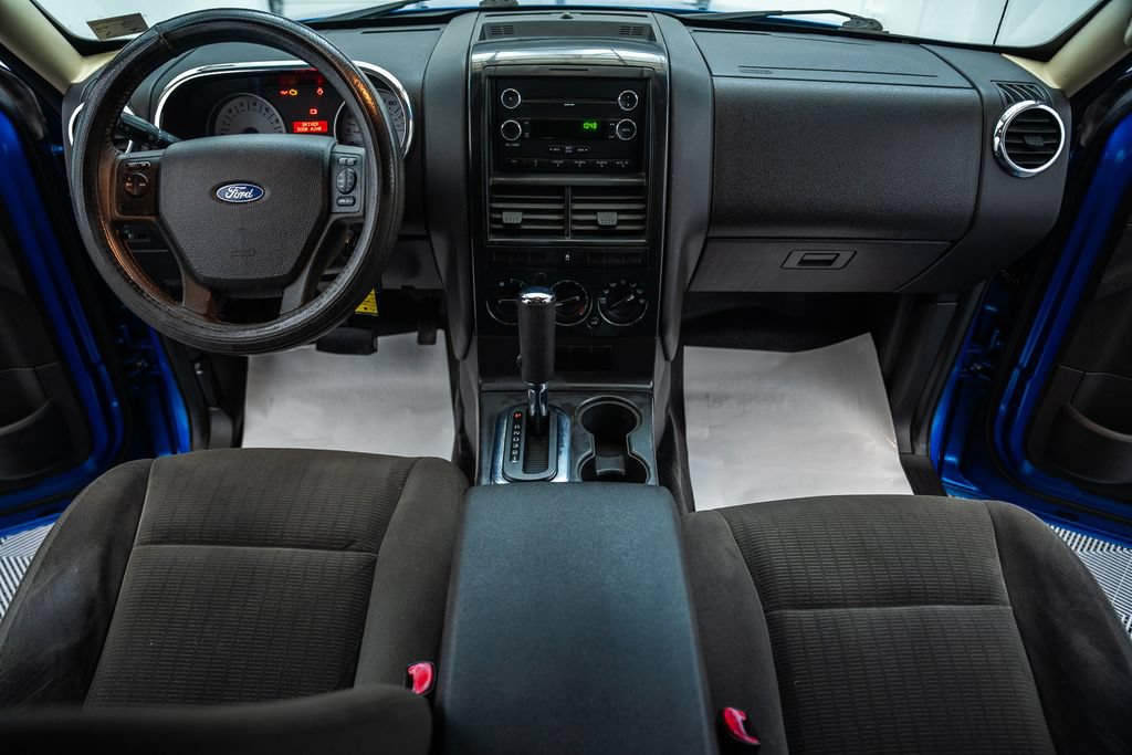 Used 2010 Ford Explorer Sport Trac XLT RWD image 24