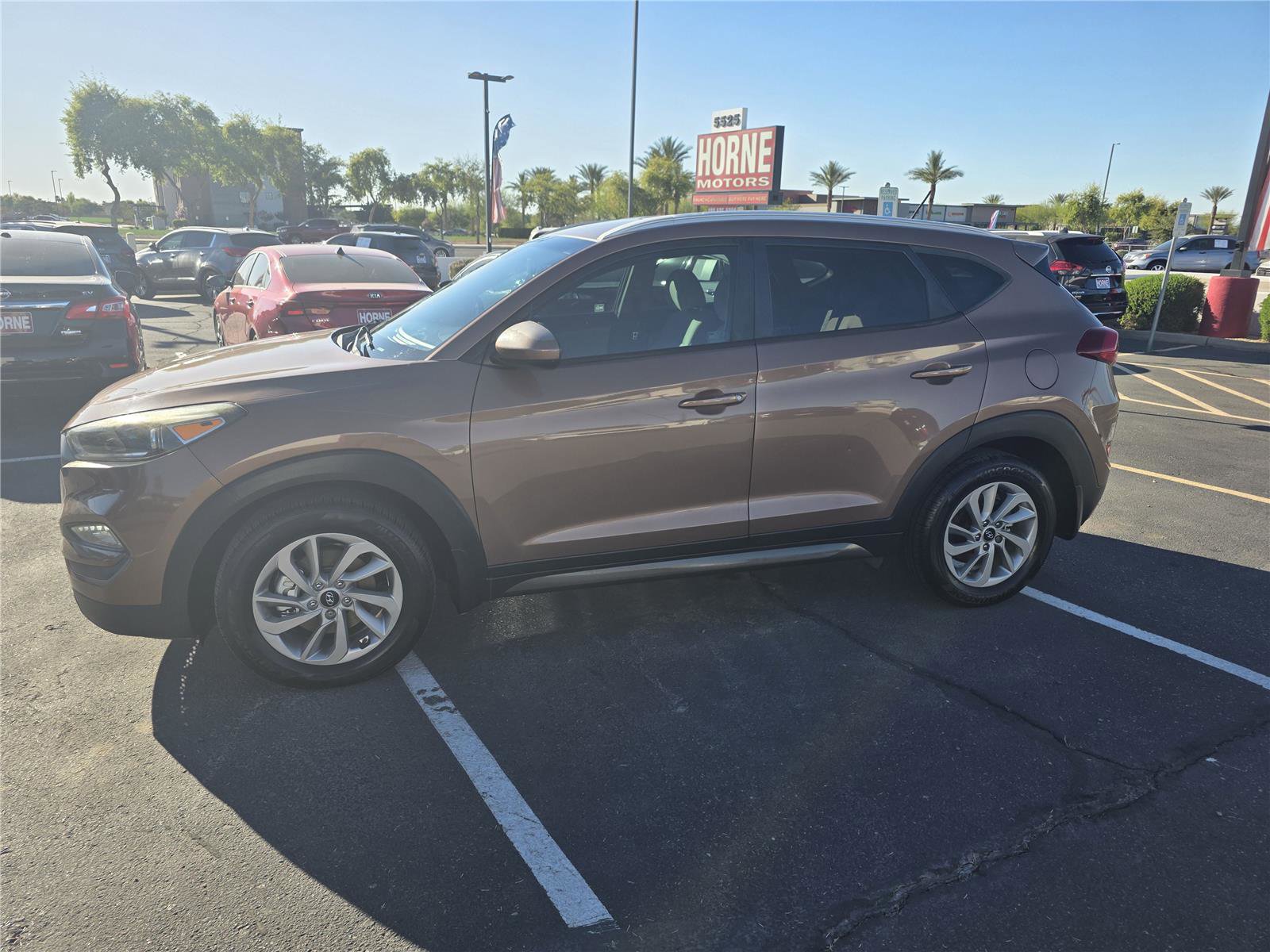Used 2016 Hyundai Tucson SE w/ Option Group 02 FWD image 2