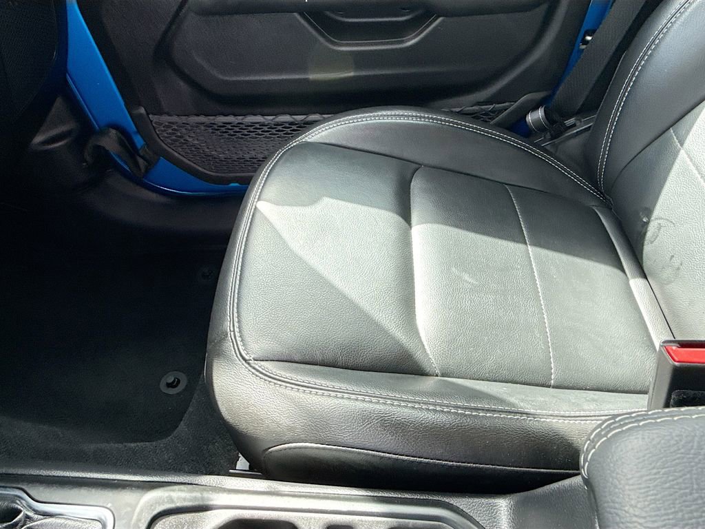 Used 2023 Jeep Wrangler Unlimited Sahara w/ Cold Weather Group image 22