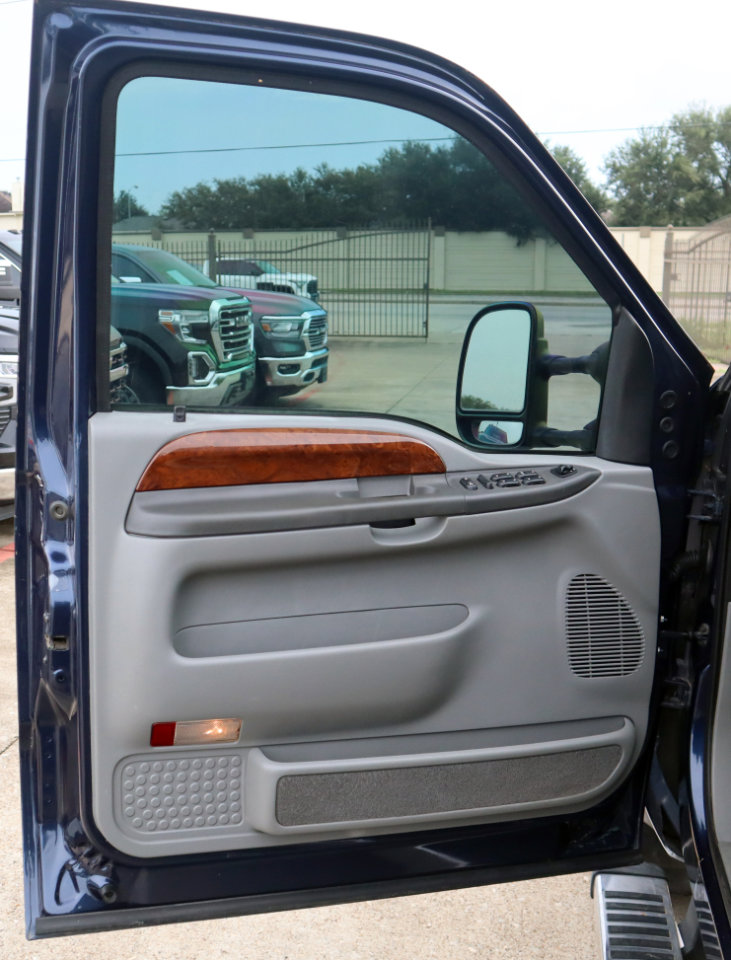 Used 2003 Ford F250 XL image 10