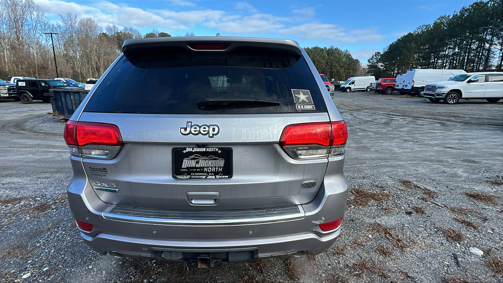 Used 2015 Jeep Grand Cherokee Overland w/ Advanced Technology Group image 9