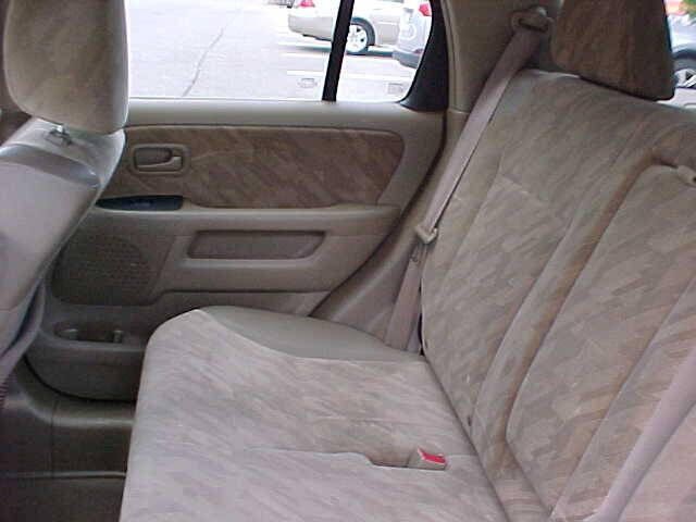 Used 2004 Honda CR-V EX image 16