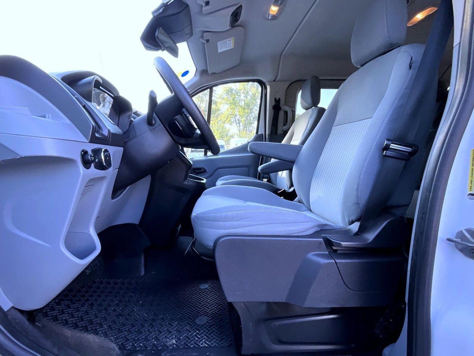 Used 2016 Ford Transit 350 XLT RWD image 10