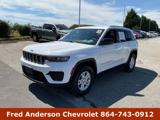 Used 2023 Jeep Grand Cherokee Laredo AWD/4WD video 1