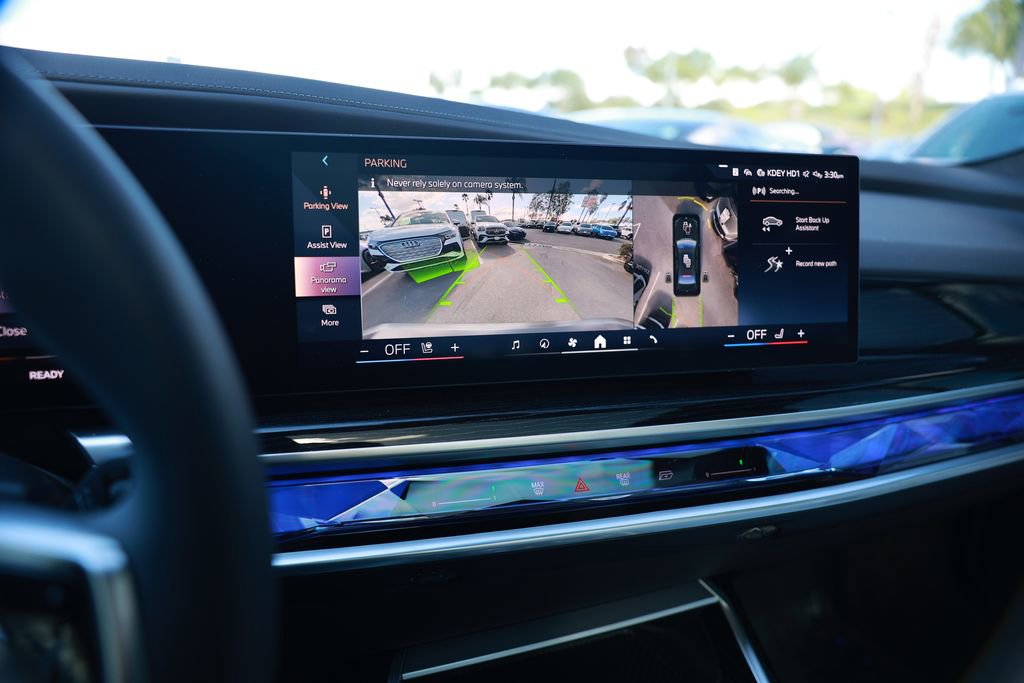 Used 2025 BMW i7 xDrive60 w/ Executive Package image 25