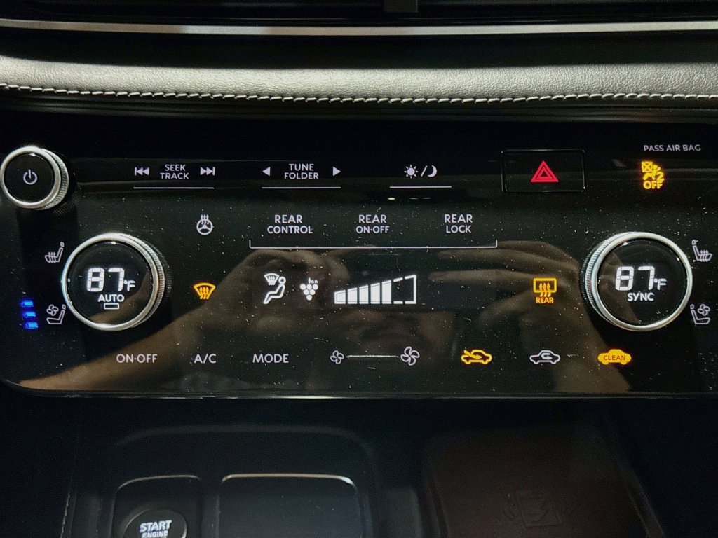 Certified 2023 INFINITI QX60 Sensory w/ Cargo Package AWD/4WD image 17