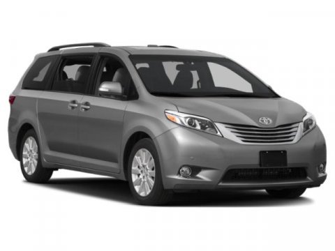 Used 2015 Toyota Sienna L image 6