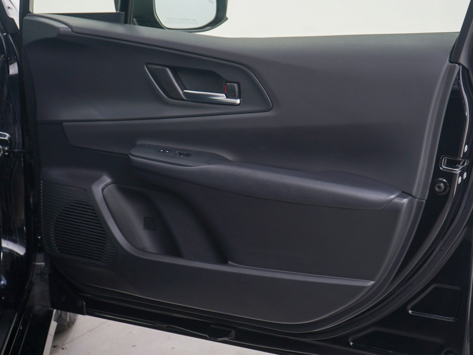 Used 2025 Toyota Prius AWD image 9
