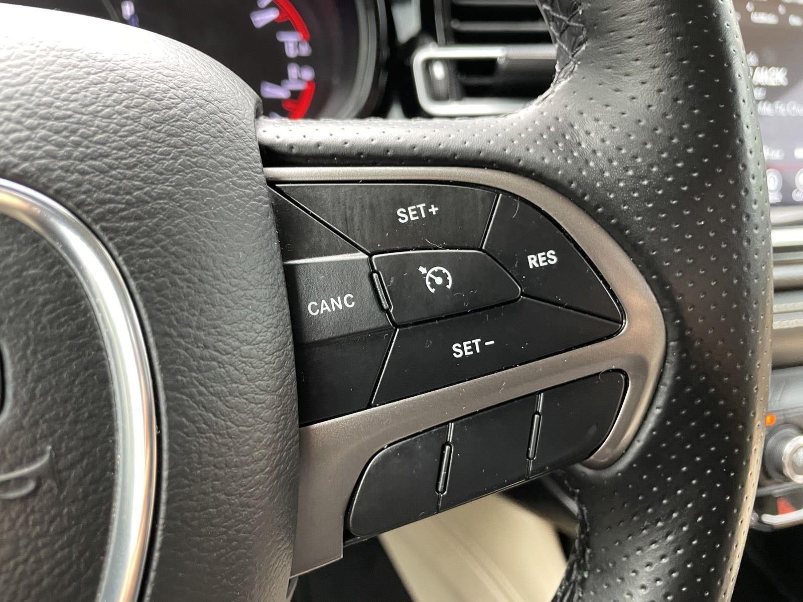 Used 2021 Dodge Durango SXT AWD/4WD image 17