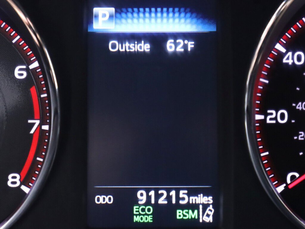 Used 2017 Toyota RAV4 SE AWD/4WD image 16