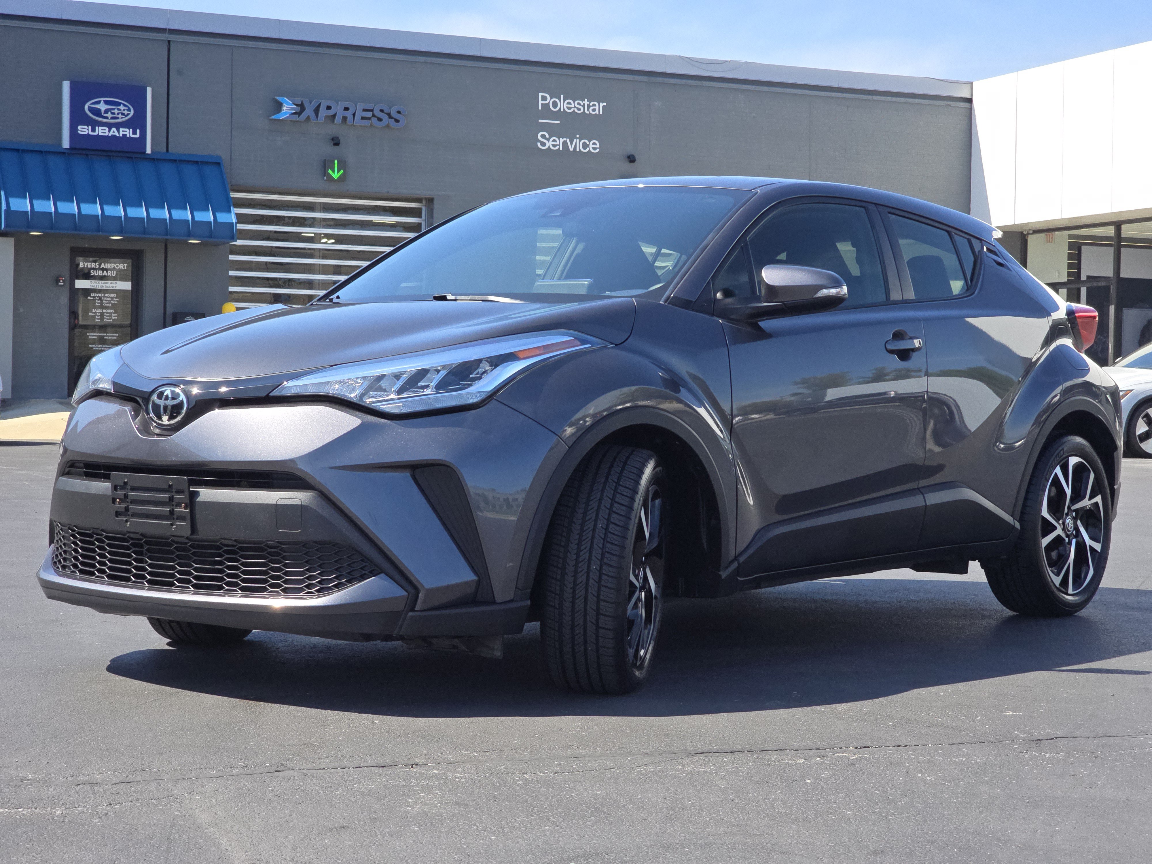Used 2020 Toyota C-HR XLE FWD image 3