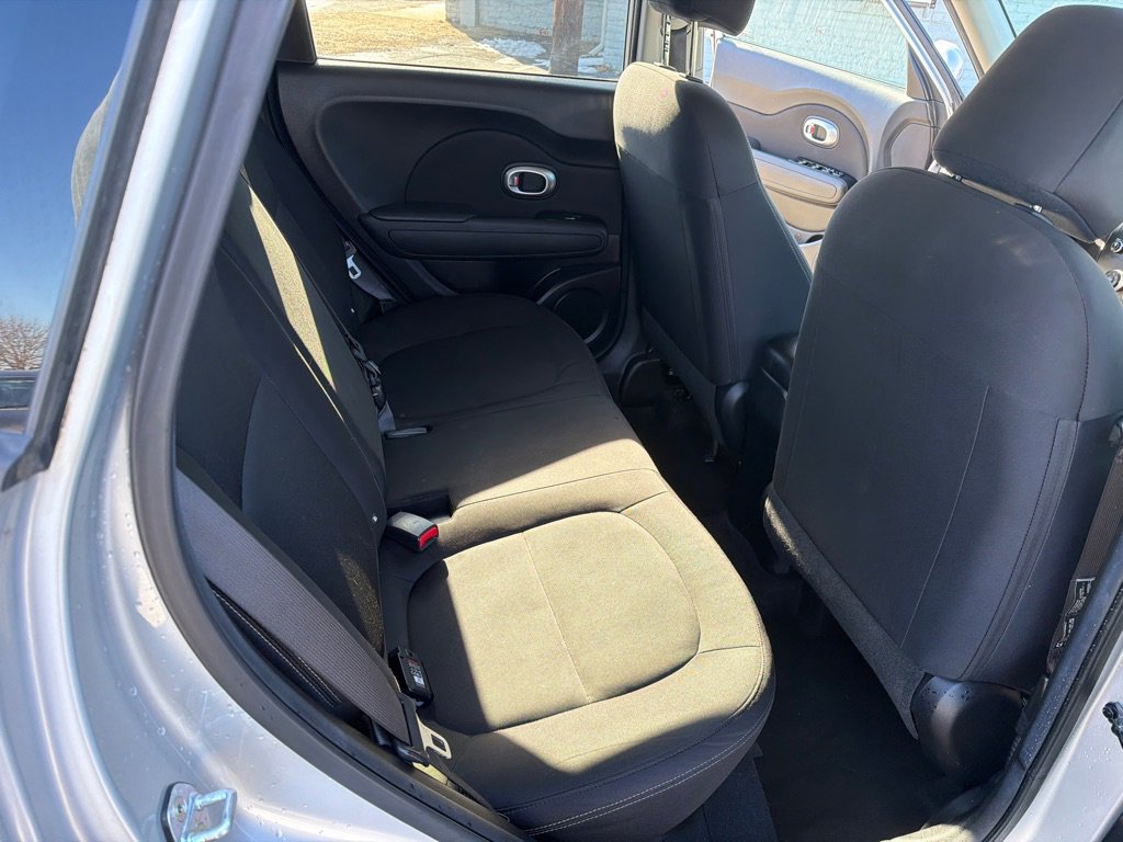 Used 2017 Kia Soul FWD image 27