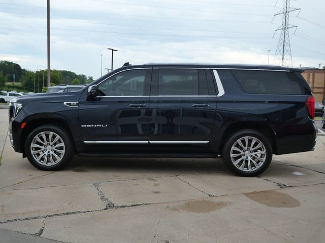 Used 2023 GMC Yukon XL Denali AWD/4WD image 4