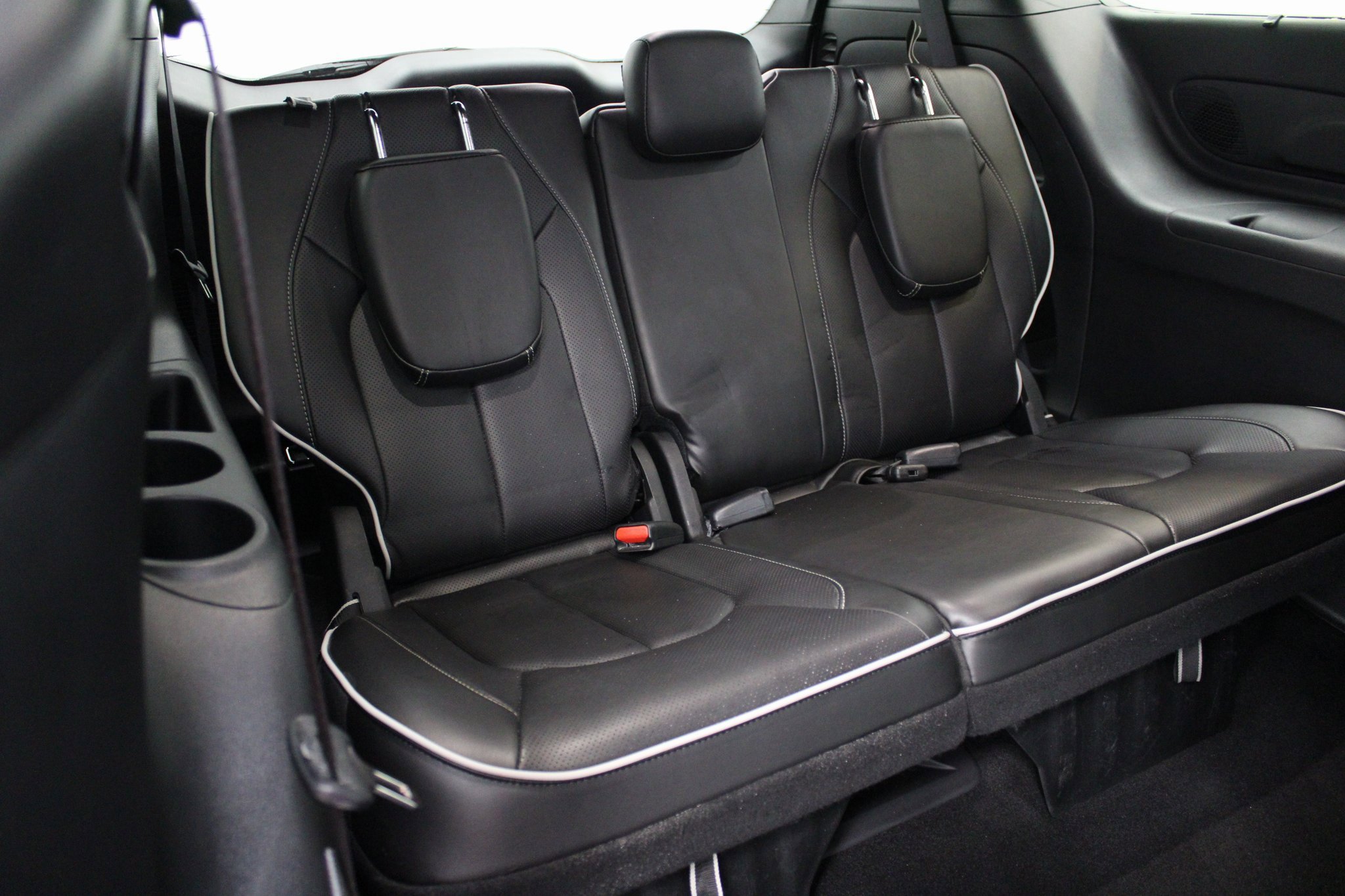 Used 2025 Chrysler Pacifica Limited image 23