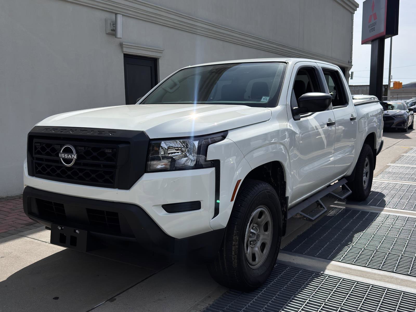 Used 2024 Nissan Frontier S image 1