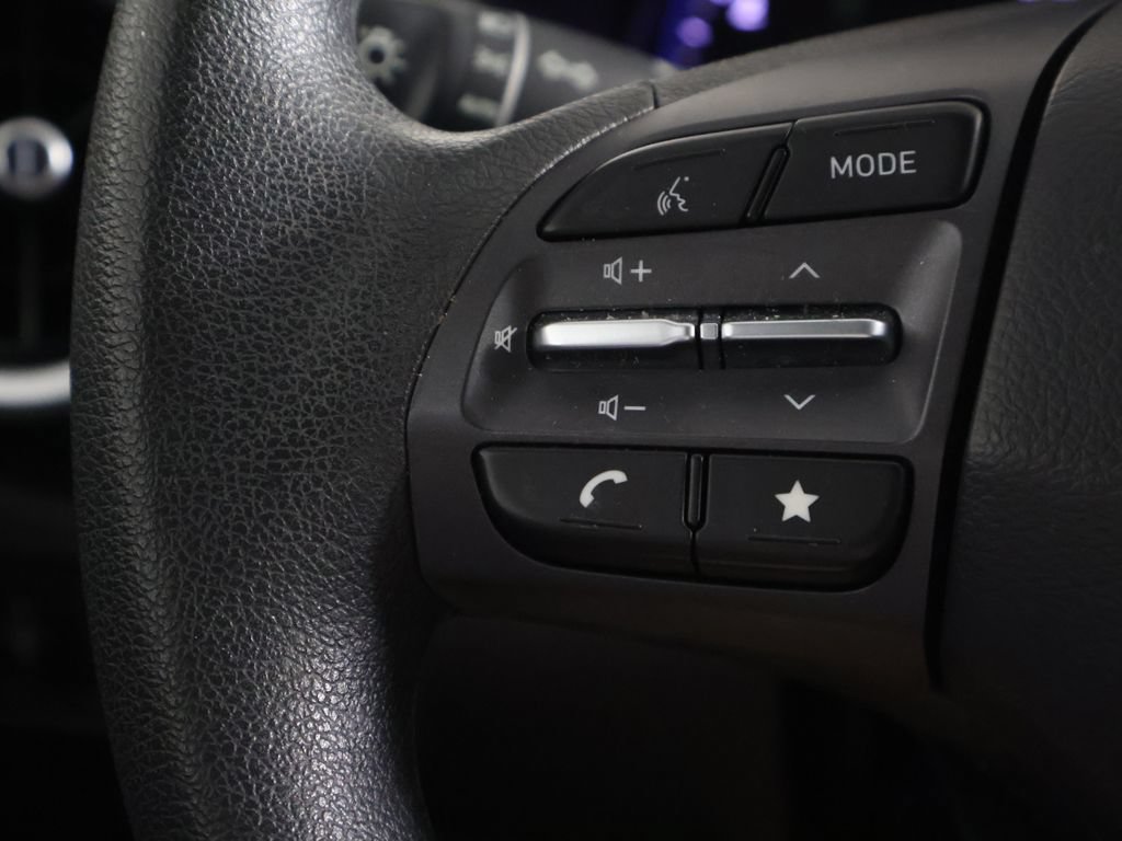 Used 2023 Hyundai Kona SEL AWD/4WD image 35