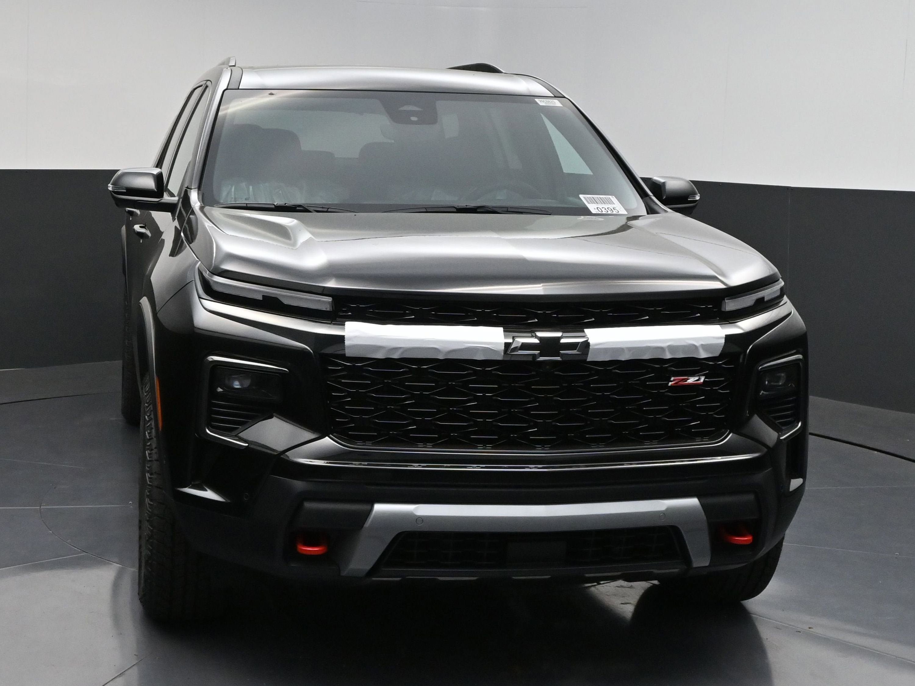 New 2026 Chevrolet Traverse Z71 w/ Enhanced Driving Package AWD/4WD image 2