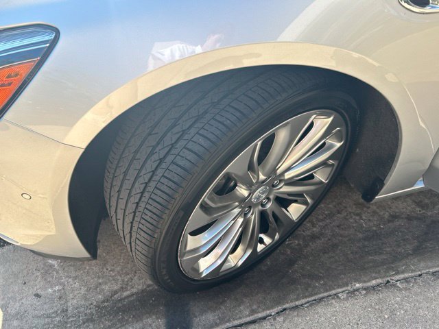 Used 2017 Buick LaCrosse Premium w/ Driver Confidence Package #2 AWD/4WD image 33