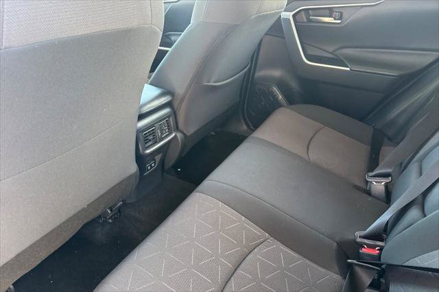 Certified 2019 Toyota RAV4 XLE w/ Convenience Package AWD/4WD image 4
