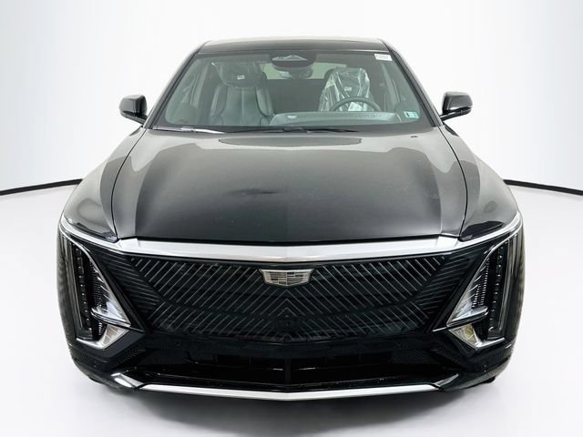 New 2027 Cadillac Lyriq Premium Luxury w/ LPO, Floor Liner Package AWD/4WD image 2