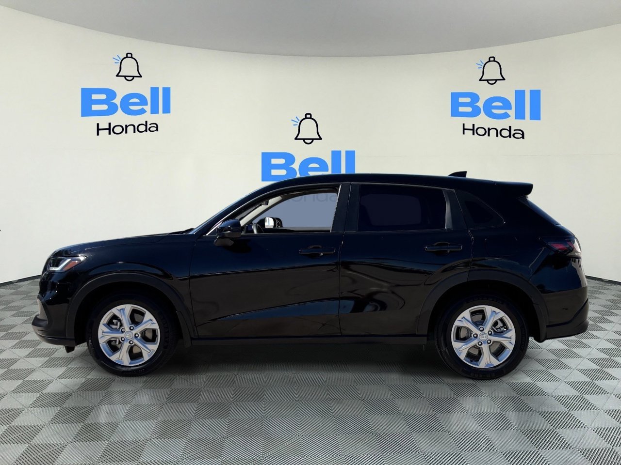 Used 2025 Honda HR-V LX image 2