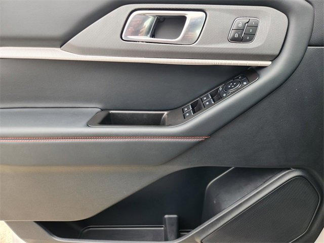 Used 2025 Ford Explorer ST RWD image 25
