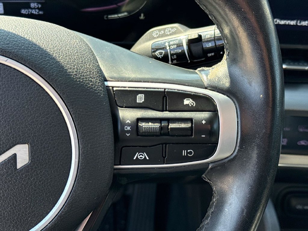 Used 2023 Kia Sportage EX AWD/4WD image 26