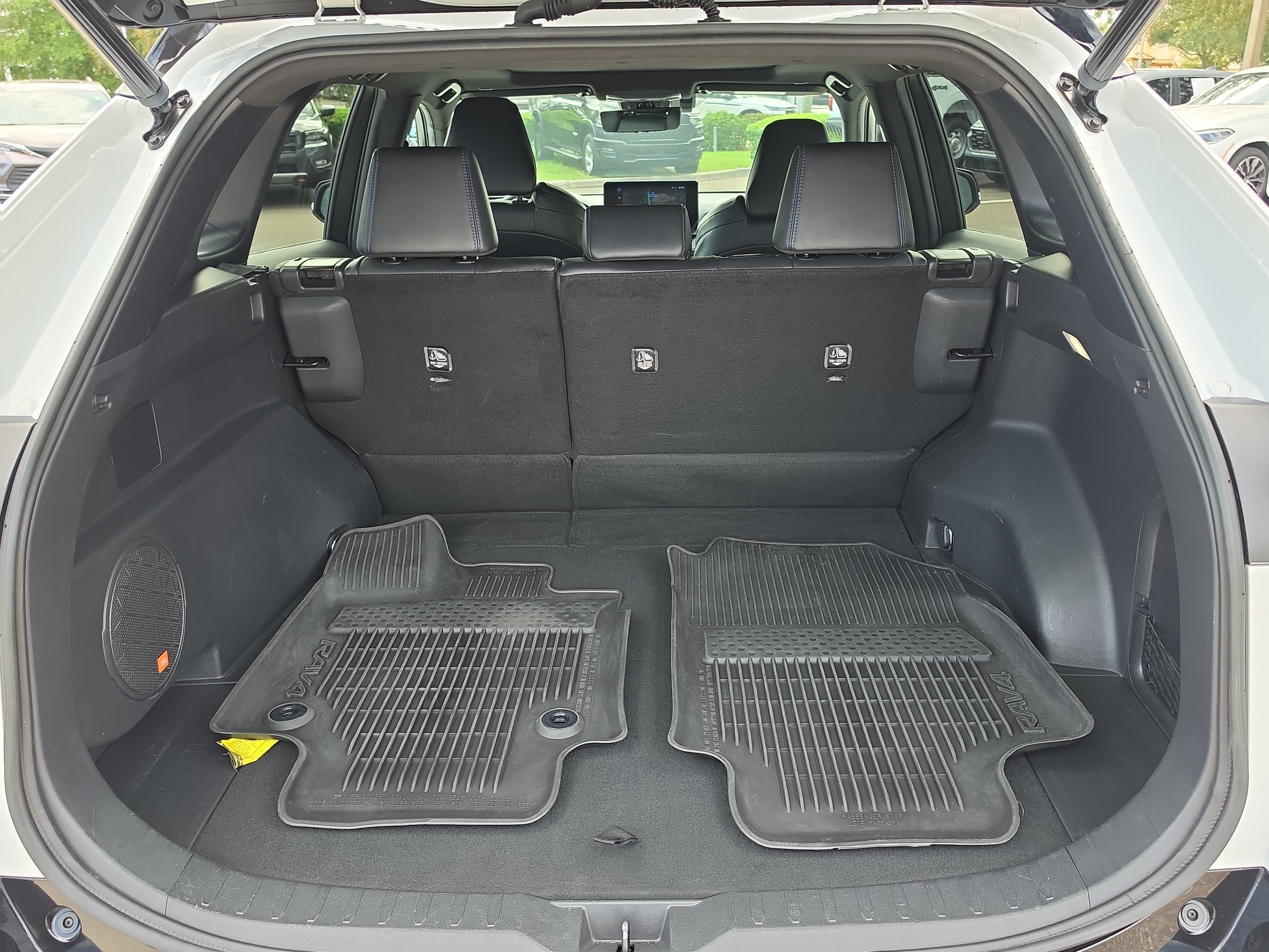 Used 2023 Toyota RAV4 XSE AWD/4WD image 10