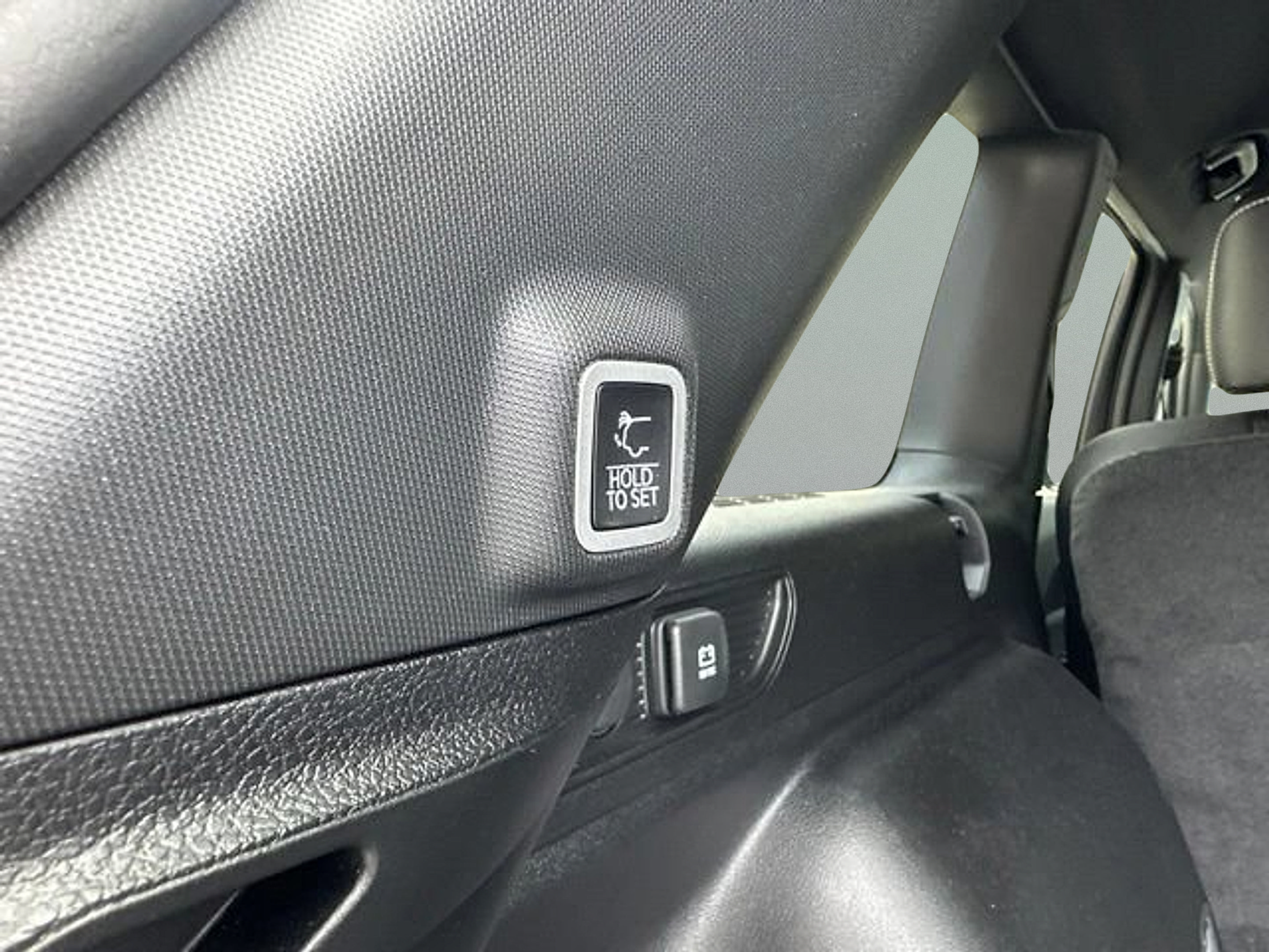 Certified 2023 Jeep Grand Cherokee Altitude AWD/4WD image 10